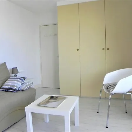 Appartement Studio, Vue Sur Port De Plaisance *